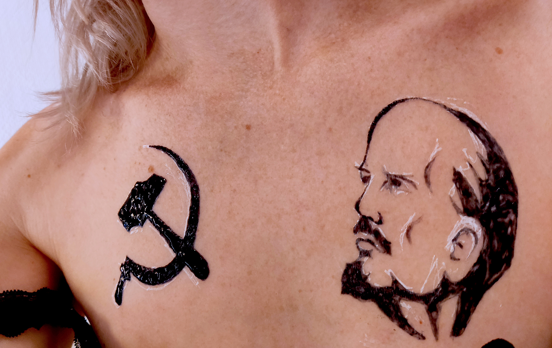 Временная татуировка Ленин на груди